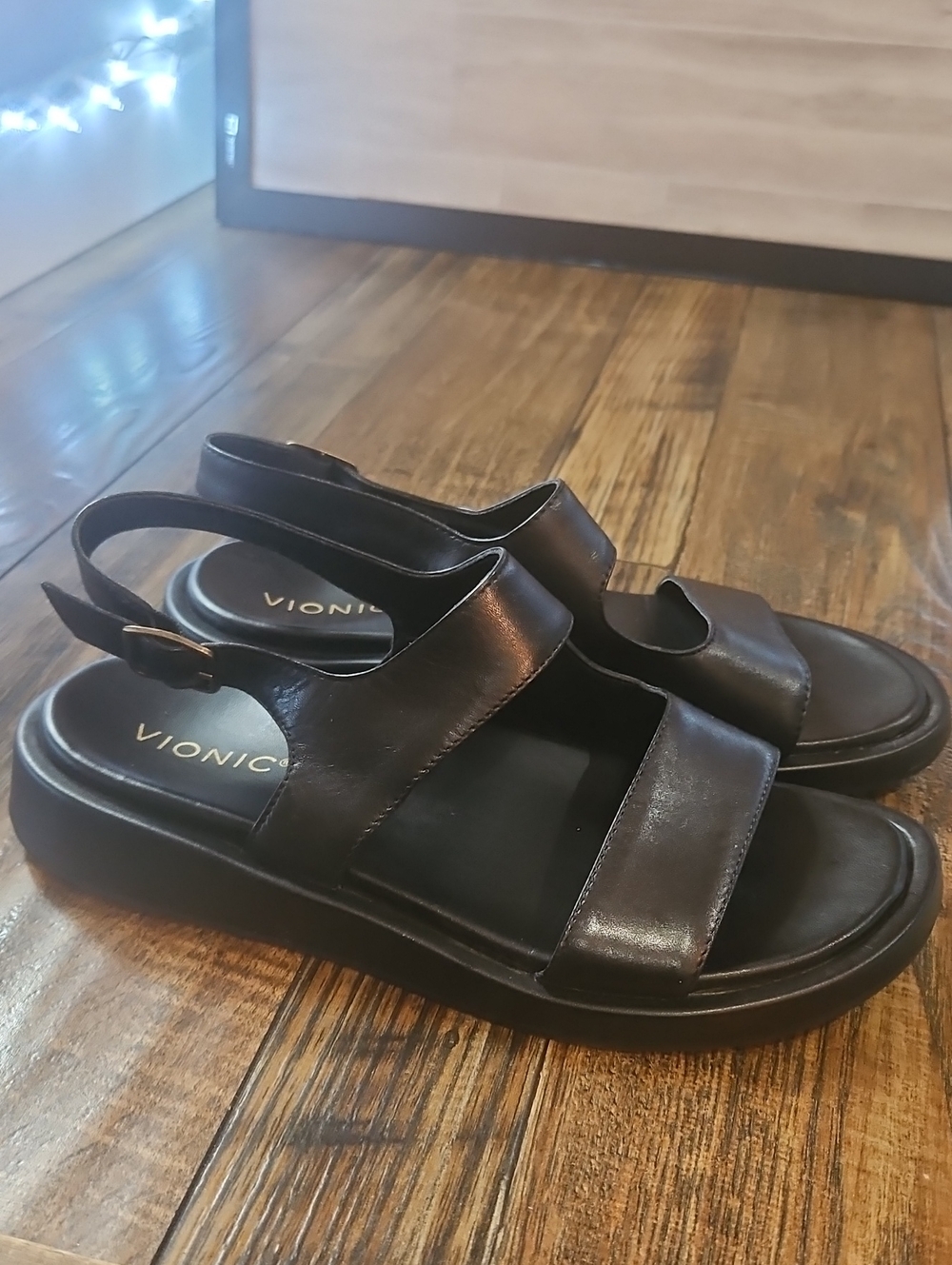 Vionic Black Leather Strap Slingback Sandals